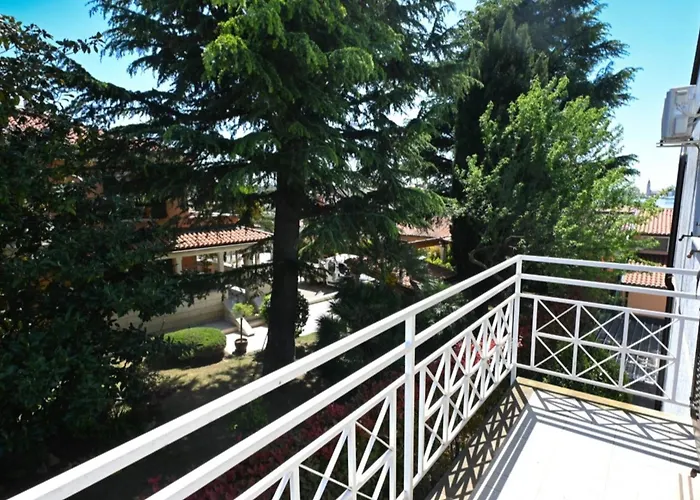 By The Sea - 24343 * Umag