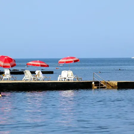 Apartment By The Sea - 24343
